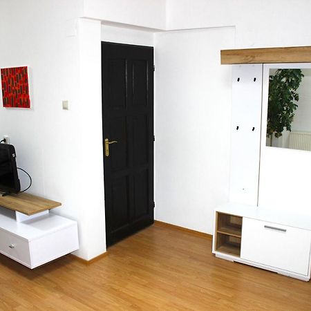 Krasny Priestranny Slnecny Apartman V Centre Mesta Trenčín Exteriér fotografie