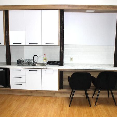Krasny Priestranny Slnecny Apartman V Centre Mesta Trenčín Exteriér fotografie